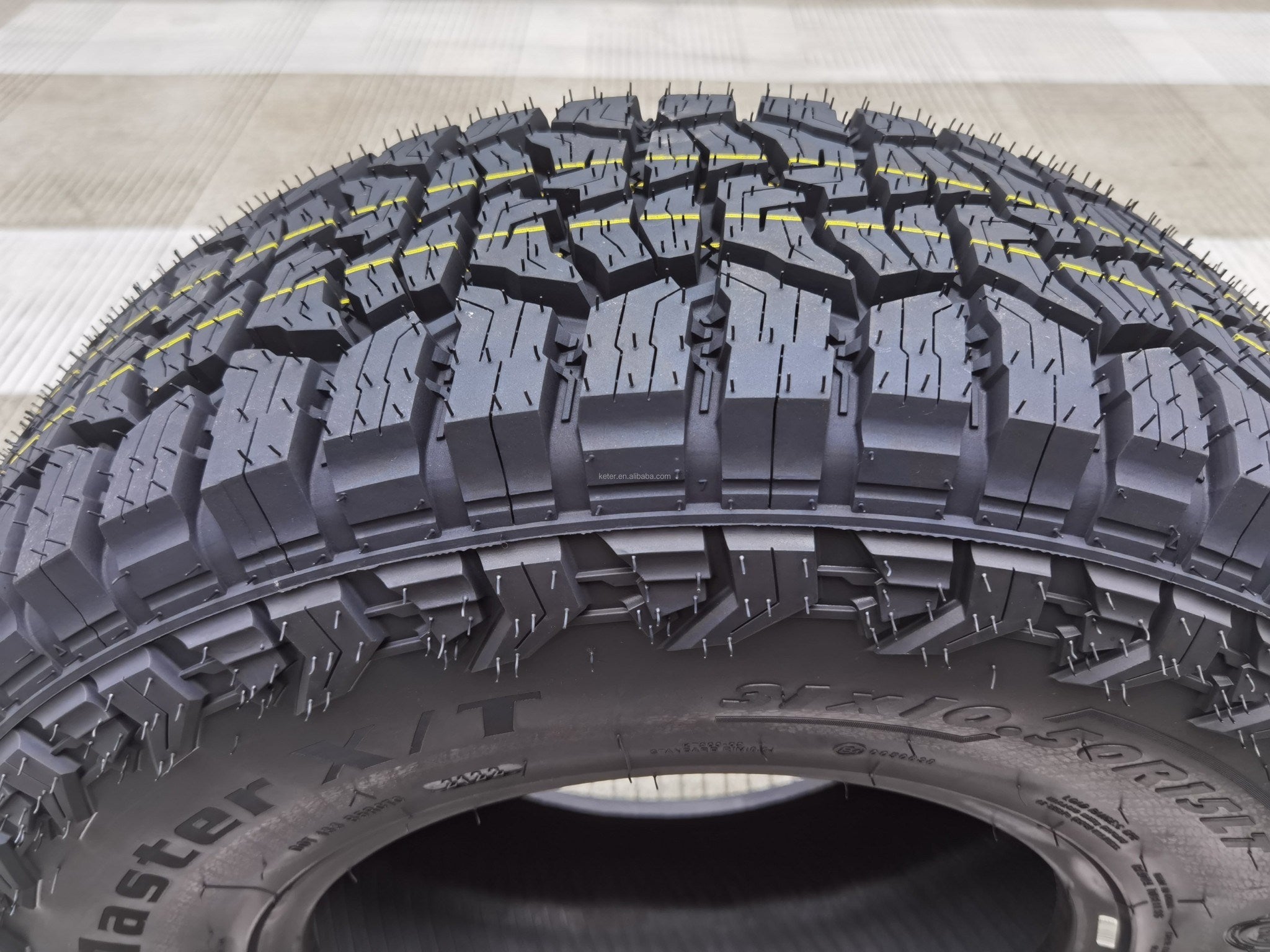 P 235/75R15 Rough Master XT 109 T | KORS TIRE